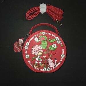 Strawberry Shortcake Plucking Berries Crossbody Purse/Handbag. Brand New W/ Tags